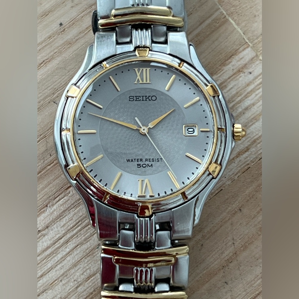 Seiko Super Rare Dial Color Combo Vintage Men’s Watch Two-Tone Bracelet Date